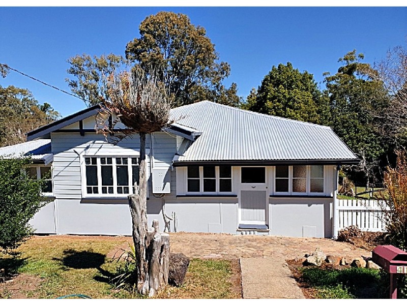 41 Herbert St, Ravenshoe QLD 4888
