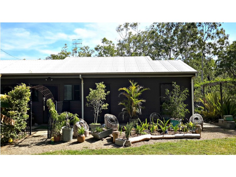 128 River Rd, Millstream QLD 4888