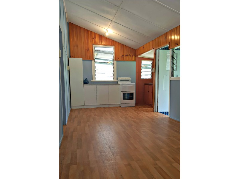 4 Uranium St, Mount Garnet QLD 4872