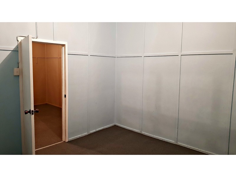 4 Uranium St, Mount Garnet QLD 4872