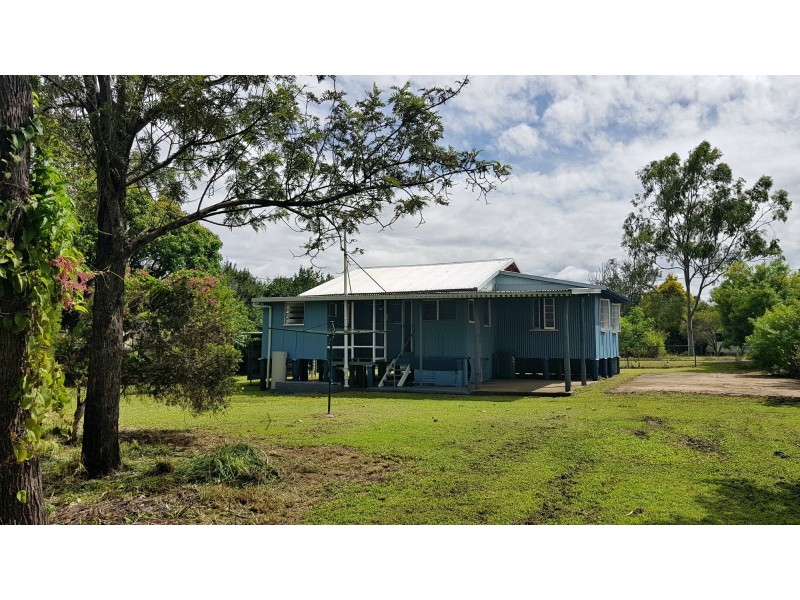 4 Uranium St, Mount Garnet QLD 4872
