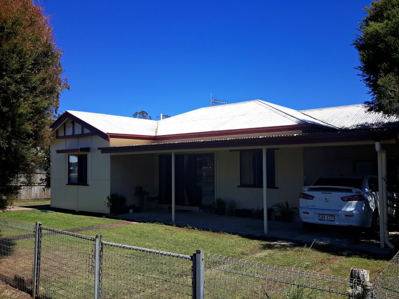 27 Rankine St, Ravenshoe QLD 4888