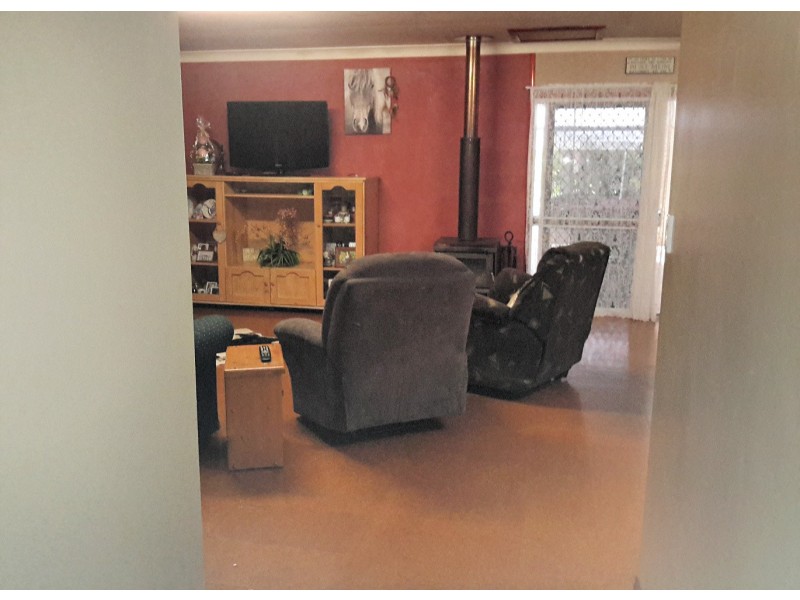 165 Millstream Pde, Millstream QLD 4888