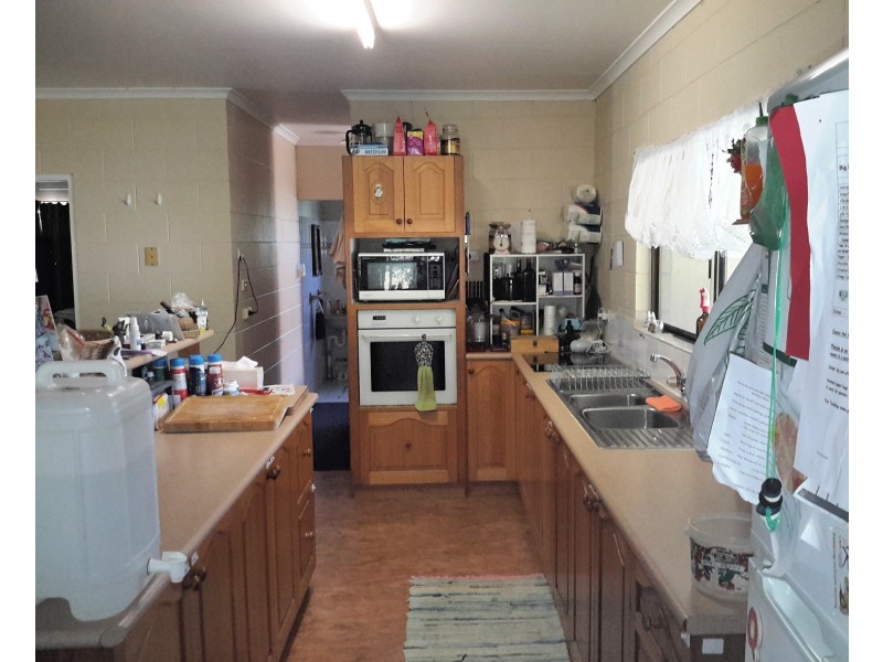 80 Kookaburra Dr, Millstream QLD 4888