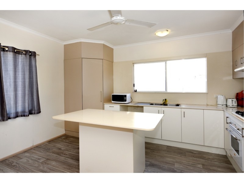 46 Morehead St, Bungalow QLD 4870