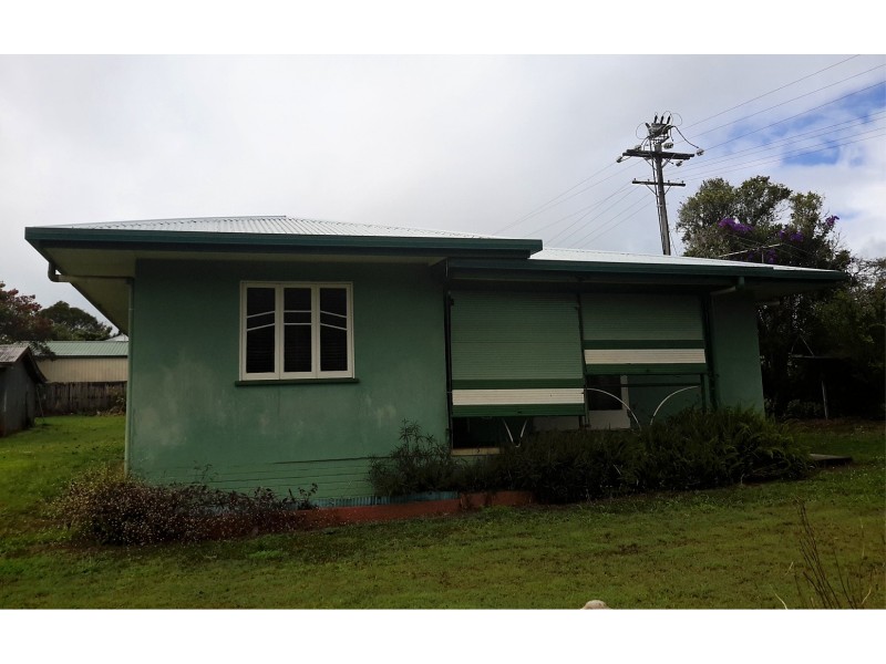 2 Patrick St, Malanda QLD 4885
