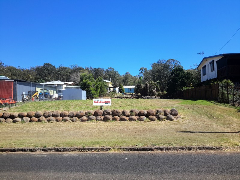 58 Herbert St, Ravenshoe QLD 4888