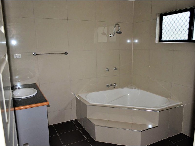 872 Wooroora Rd, Millstream QLD 4888