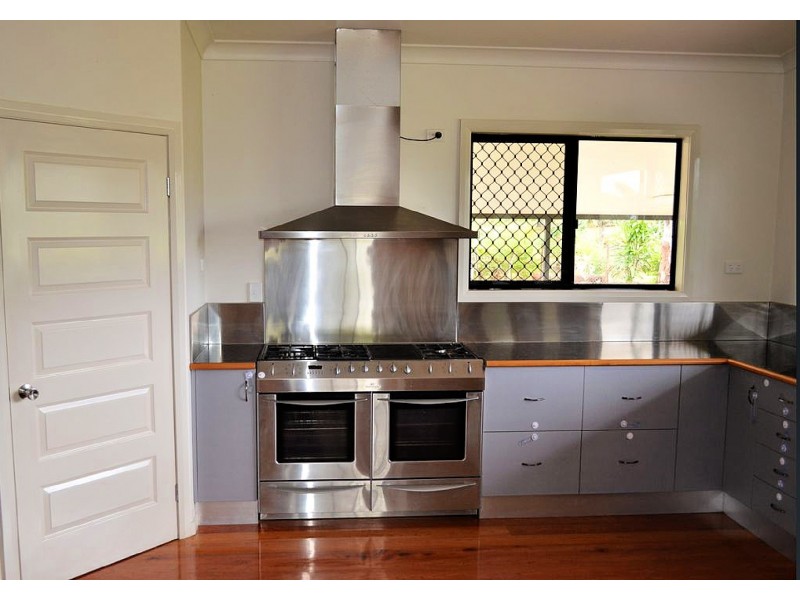 872 Wooroora Rd, Millstream QLD 4888