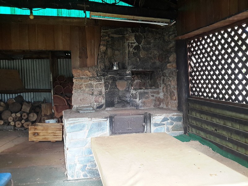 167 River Rd, Millstream QLD 4888