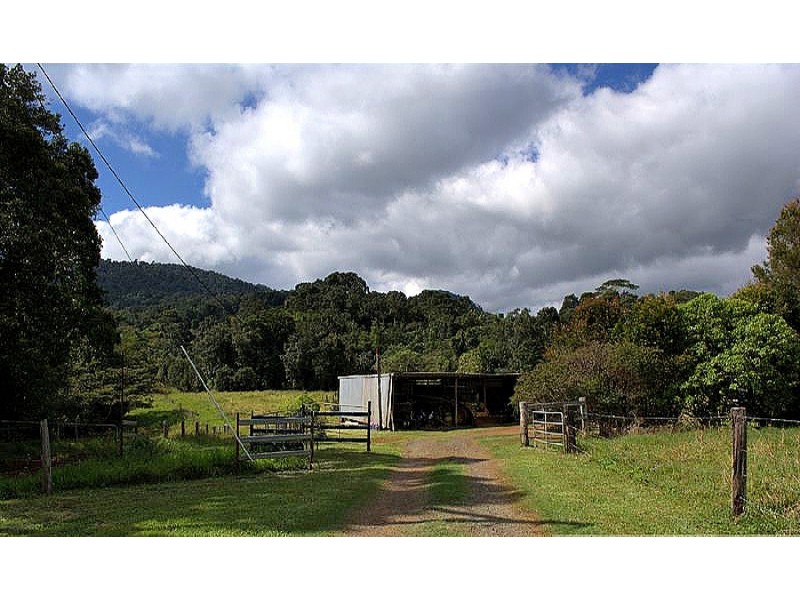 905 Old Palmerston Hwy, Middlebrook QLD 4886