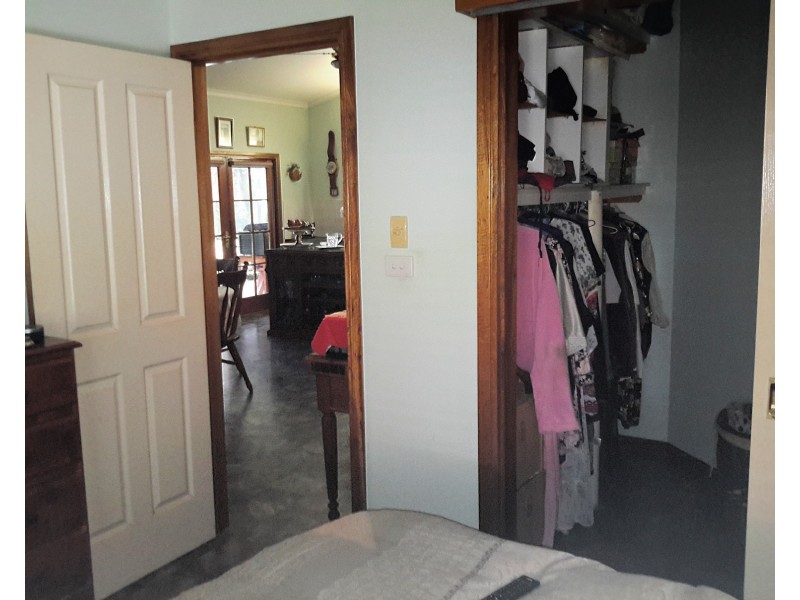 2 Gordon Earl Dr, Millstream QLD 4888