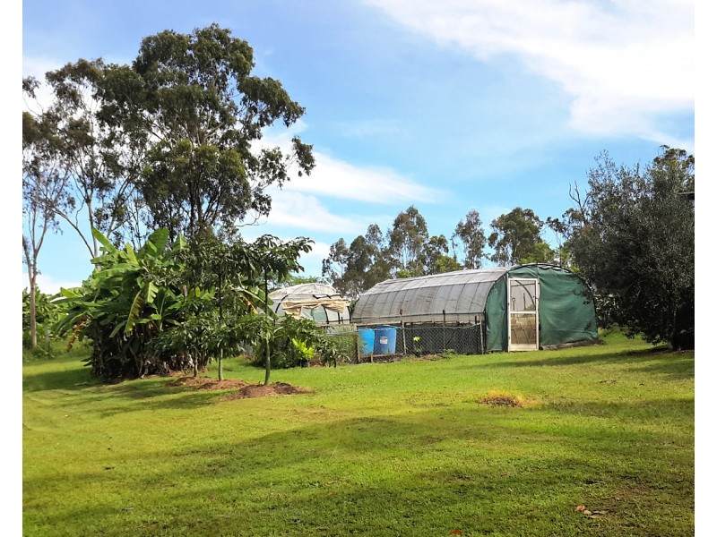 2 Gordon Earl Dr, Millstream QLD 4888