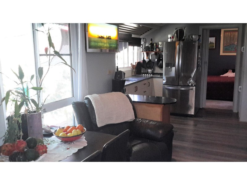 8 Gordon Earl Dr, Millstream QLD 4888