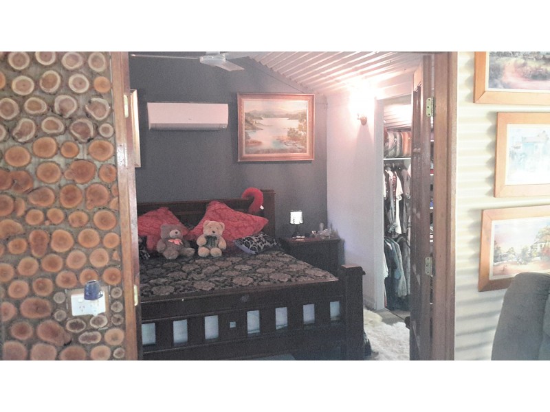 8 Gordon Earl Dr, Millstream QLD 4888