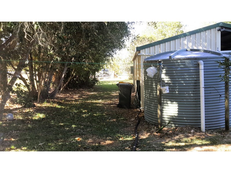 8 Gordon Earl Dr, Millstream QLD 4888