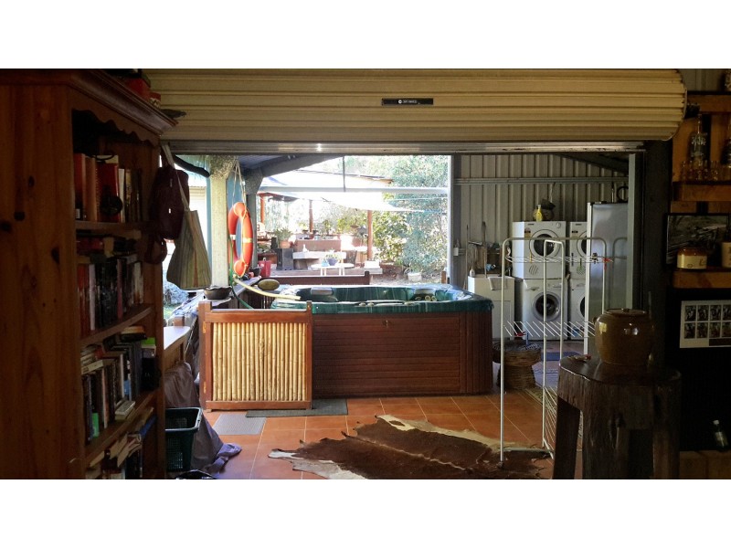 8 Gordon Earl Dr, Millstream QLD 4888