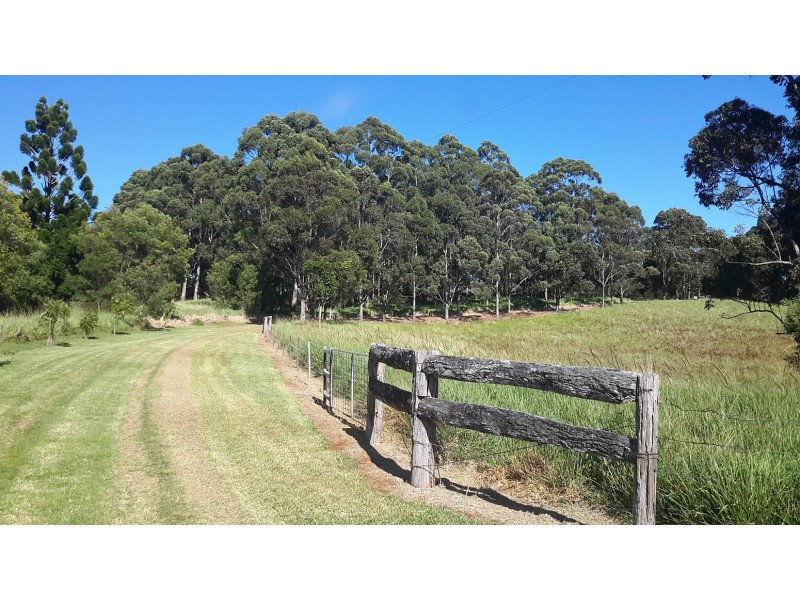 847 Tully Falls Rd, Ravenshoe QLD 4888