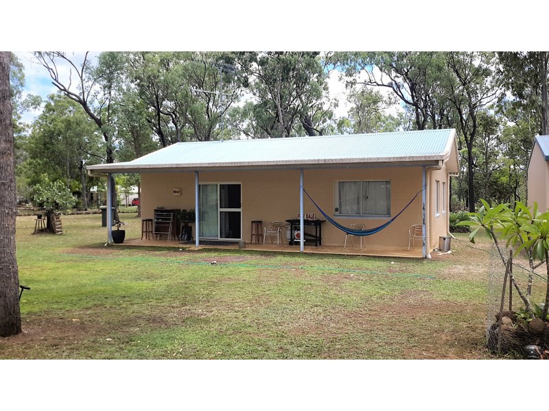 621 Millstream Pde, Millstream QLD 4888