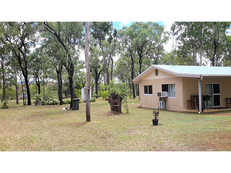 621 Millstream Pde, Millstream QLD 4888