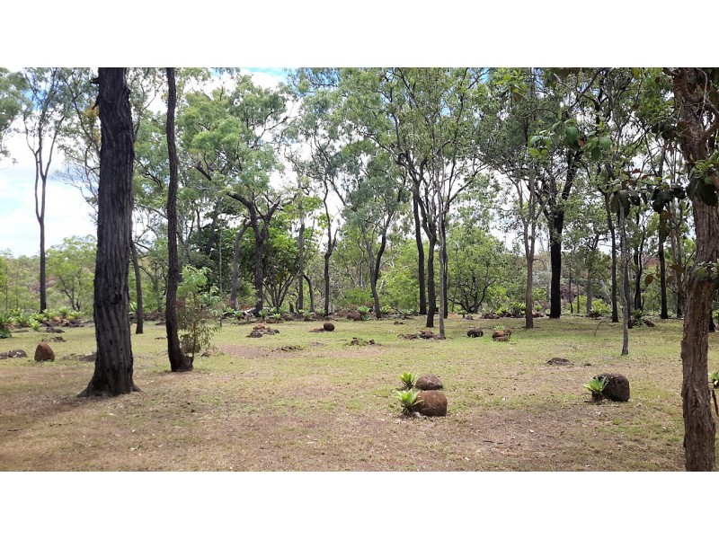 621 Millstream Pde, Millstream QLD 4888