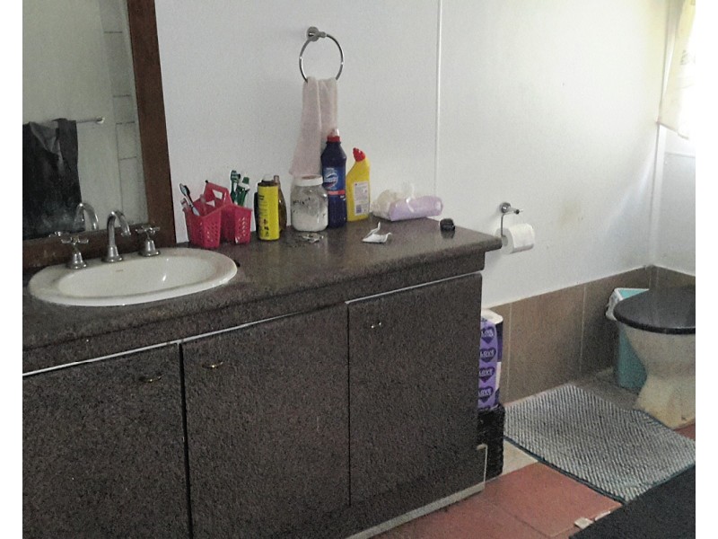 203 Mullins Rd, Beatrice QLD 4886