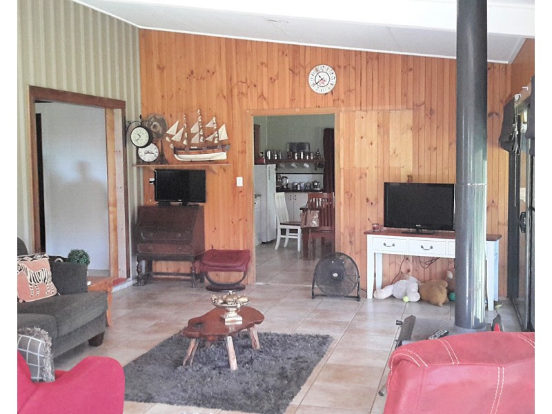 9 Moregatta Rd, Moregatta QLD 4886