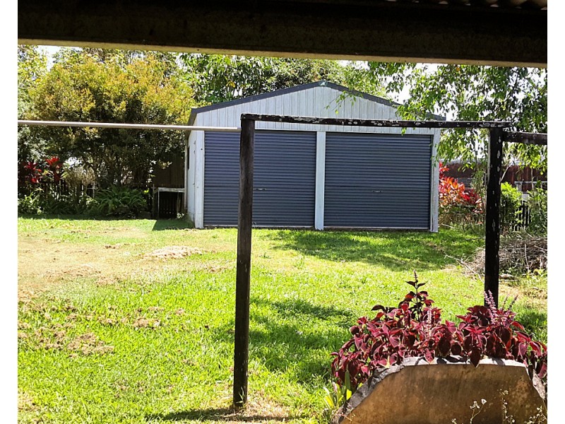 10 Palm Ave, Millaa Millaa QLD 4886