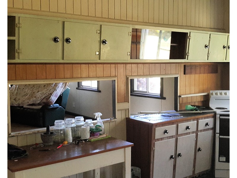 10 Palm Ave, Millaa Millaa QLD 4886