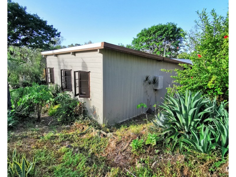 12 Tobacco Rd, Silver Valley QLD 4872