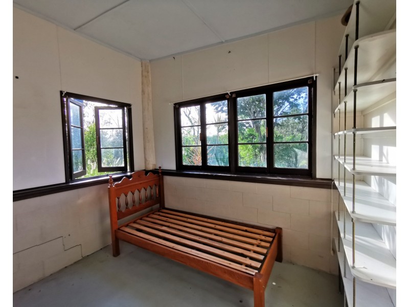 12 Tobacco Rd, Silver Valley QLD 4872