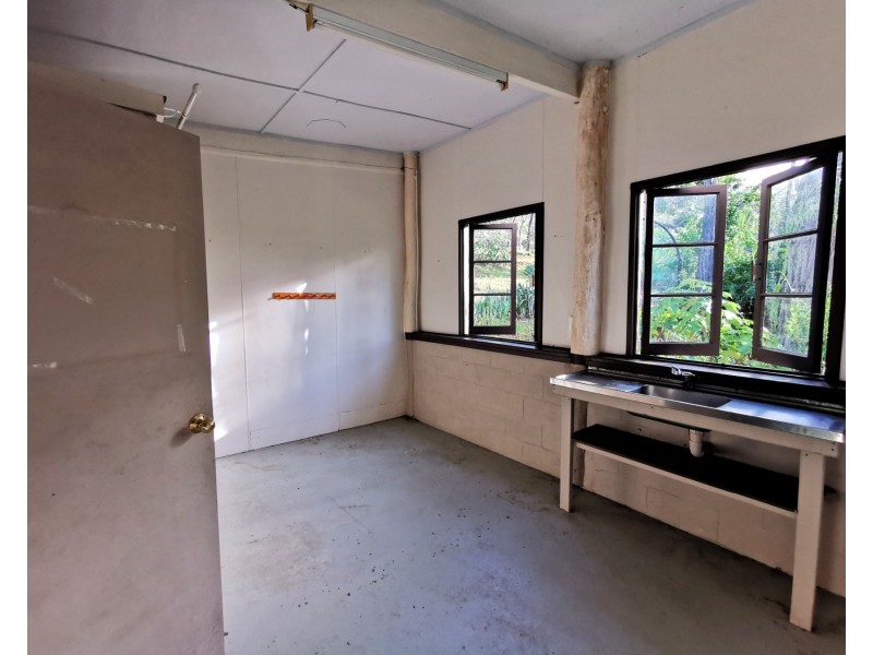 12 Tobacco Rd, Silver Valley QLD 4872