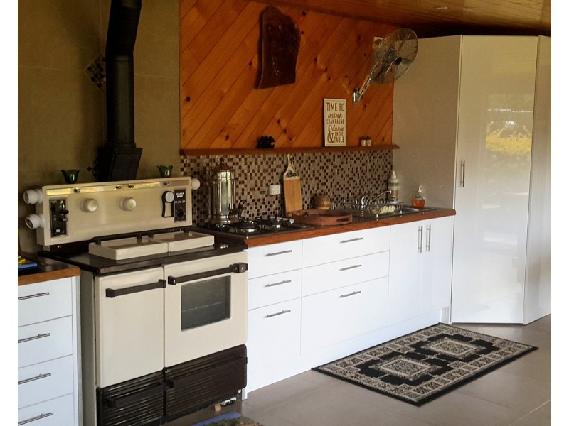 28 Gordon Earl Dr, Millstream QLD 4888