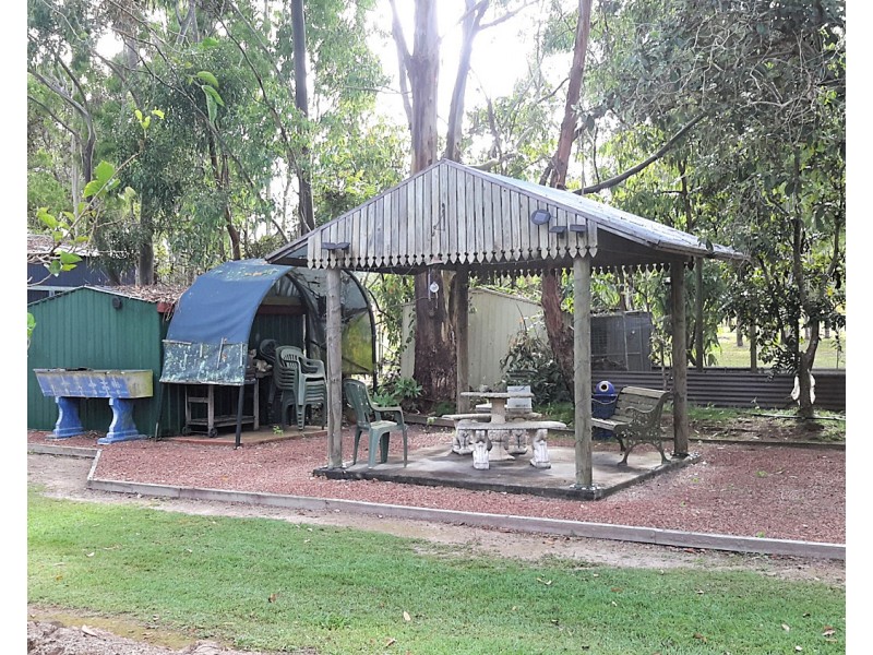 28 Gordon Earl Dr, Millstream QLD 4888