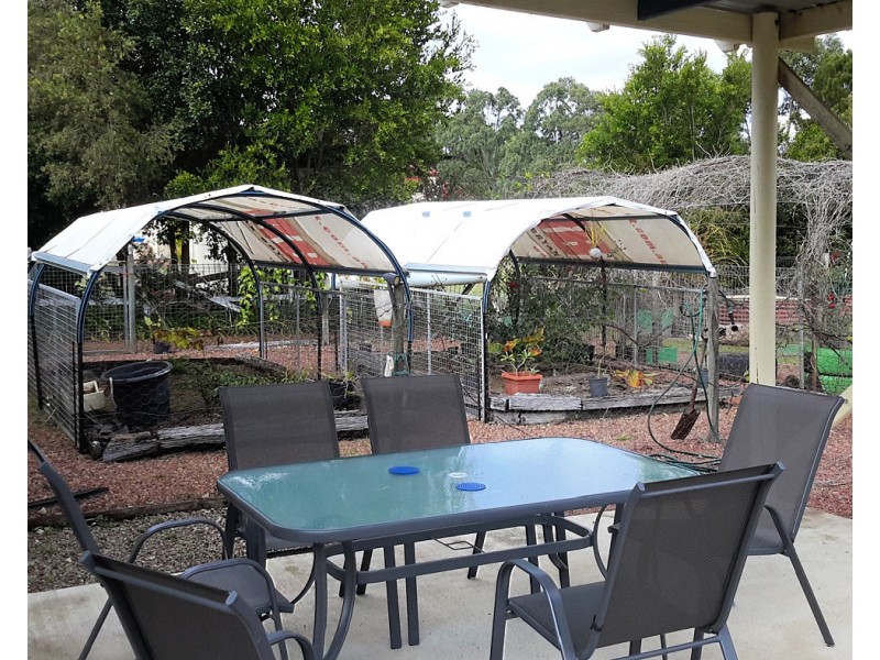 28 Gordon Earl Dr, Millstream QLD 4888