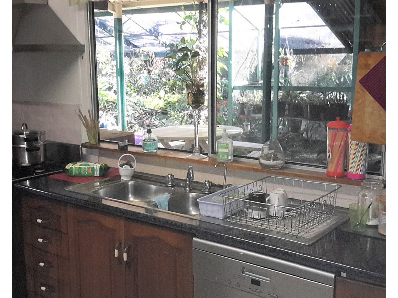 1052 East Evelyn Rd, Evelyn QLD 4888