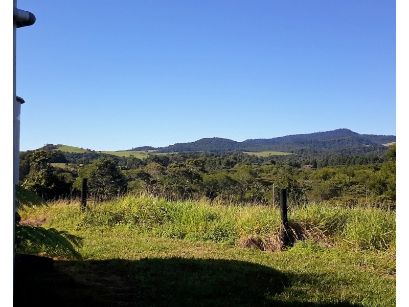 1052 East Evelyn Rd, Evelyn QLD 4888