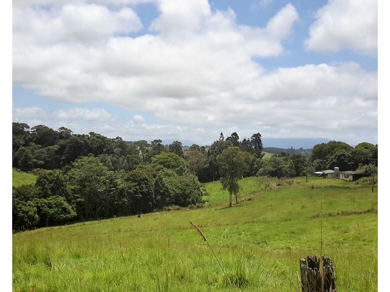 77 Mullins Rd, Beatrice QLD 4886