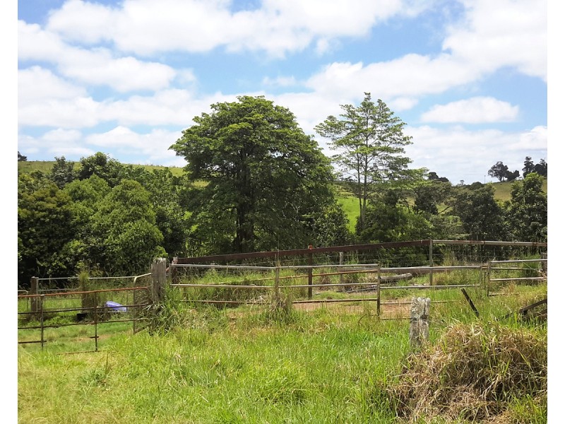 77 Mullins Rd, Beatrice QLD 4886