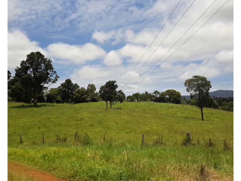 77 Mullins Rd, Beatrice QLD 4886