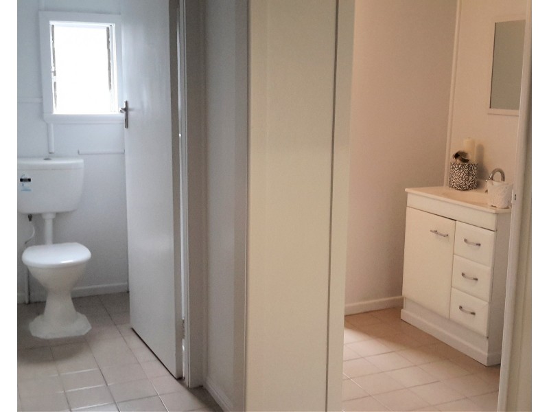 8 Garnet St, Mount Garnet QLD 4872