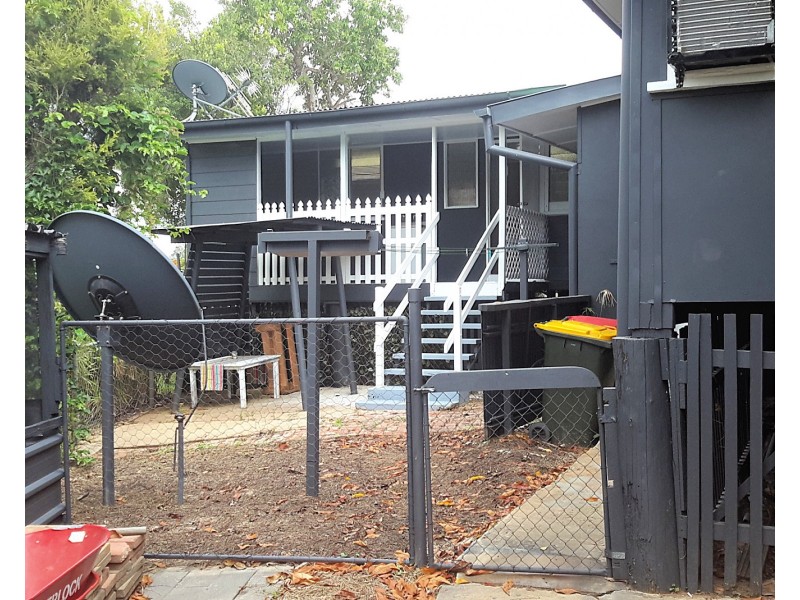 8 Garnet St, Mount Garnet QLD 4872