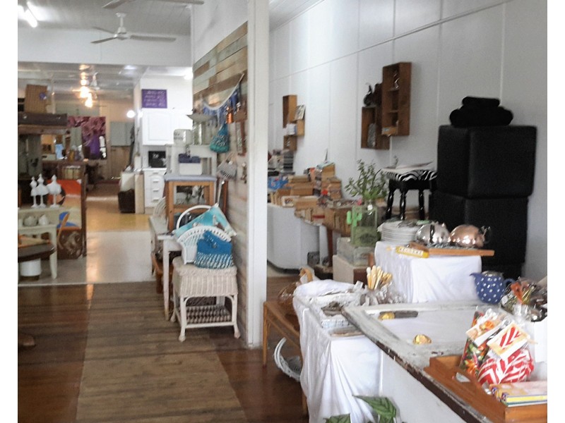 8 Garnet St, Mount Garnet QLD 4872