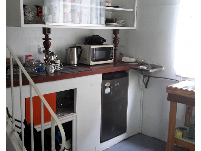 8 Garnet St, Mount Garnet QLD 4872