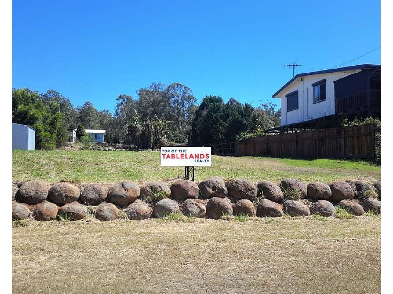 58 Herbert St, Ravenshoe QLD 4888