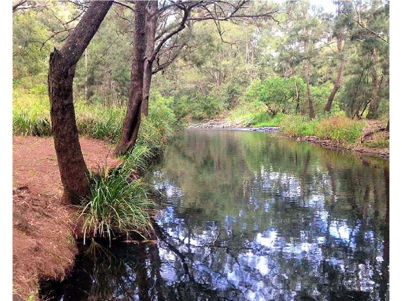 127 River Rd, Millstream QLD 4888