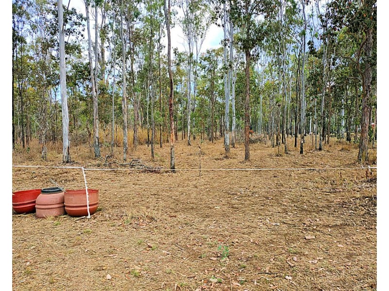 127 River Rd, Millstream QLD 4888