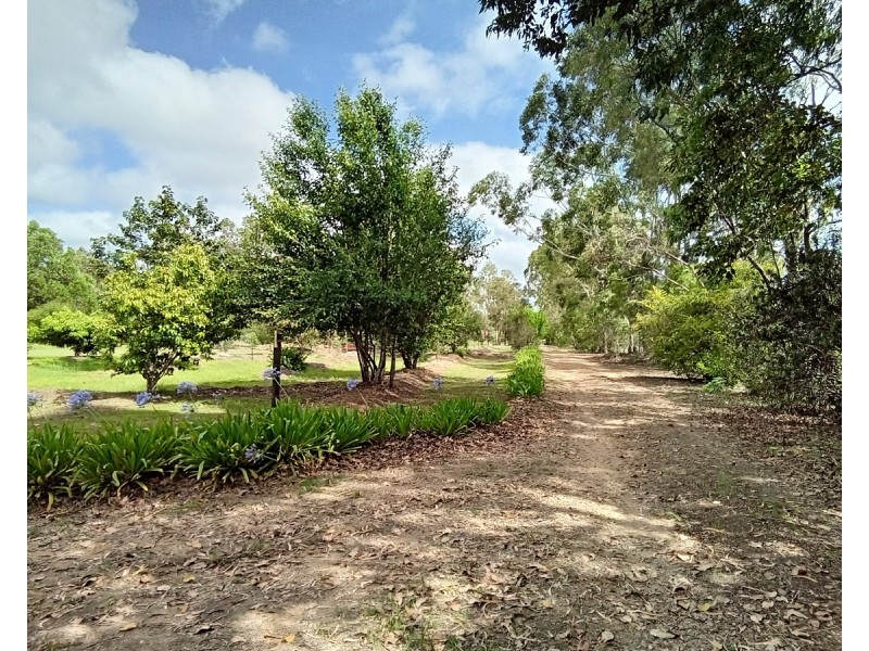 29 Gordon Earl Dr, Millstream QLD 4888