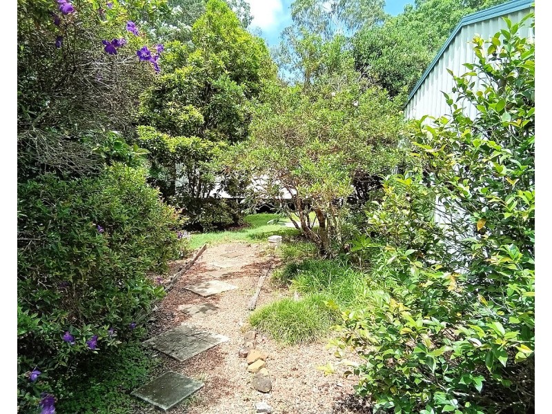 29 Gordon Earl Dr, Millstream QLD 4888