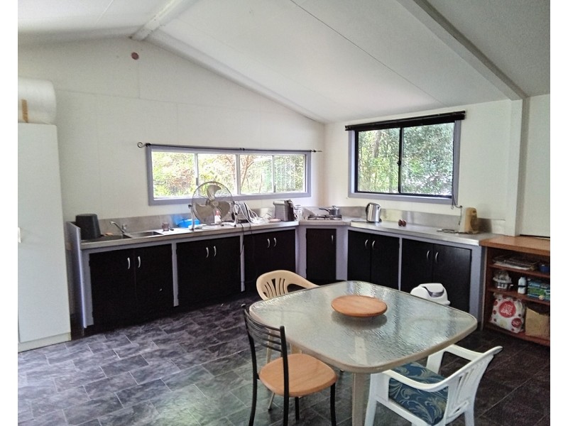 29 Gordon Earl Dr, Millstream QLD 4888